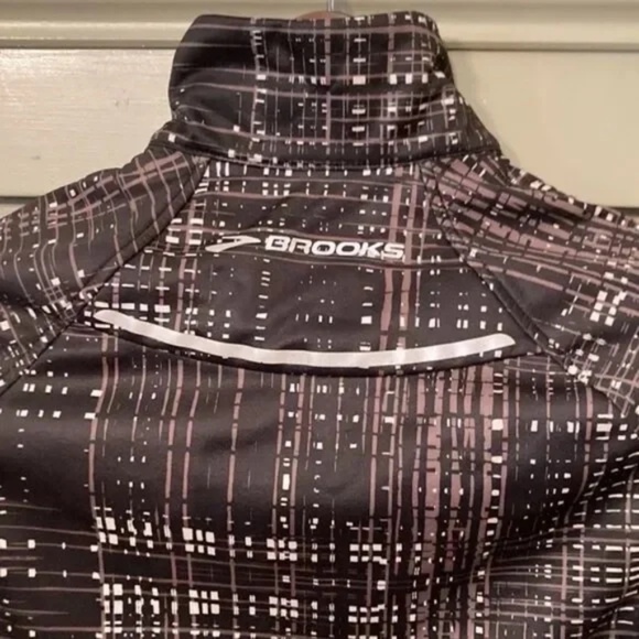 Brooks Utopia Softshell II Running Jacket Full Zip Size XS - Picture 8 of 9